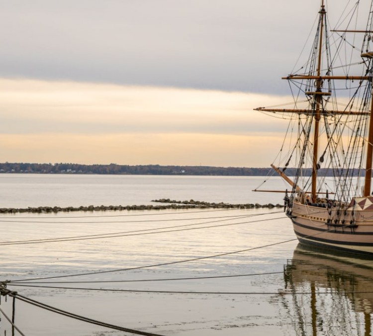 jamestown-historic-ship-museum-photo